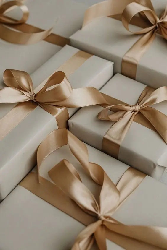 Make a gift - God Of Essence